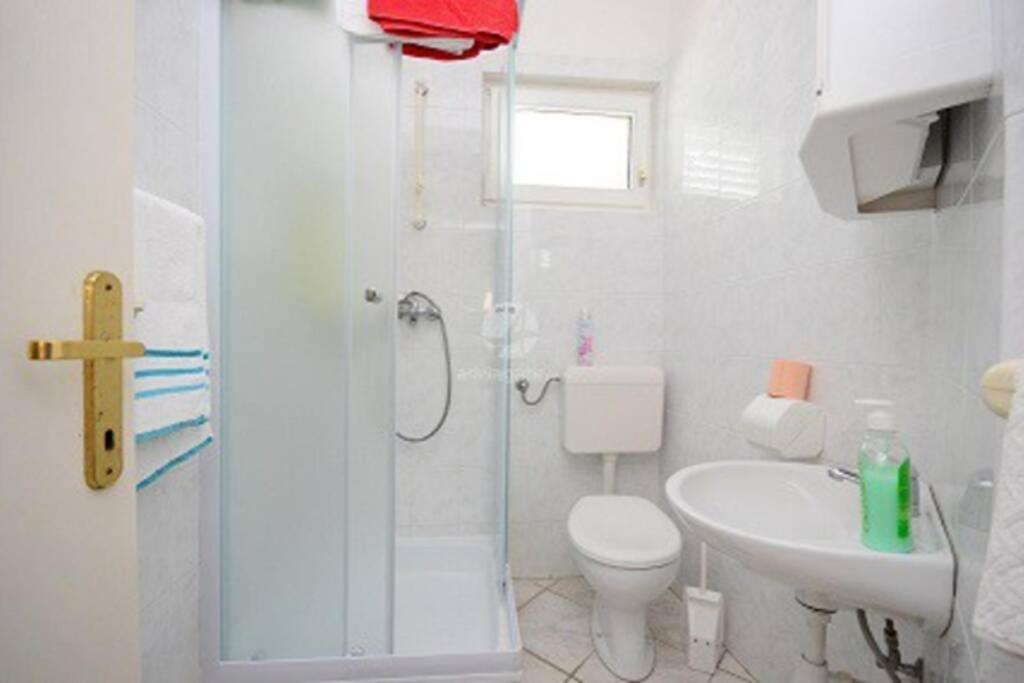 Adriatic Apartman A4 -Rab Kampor Buitenkant foto
